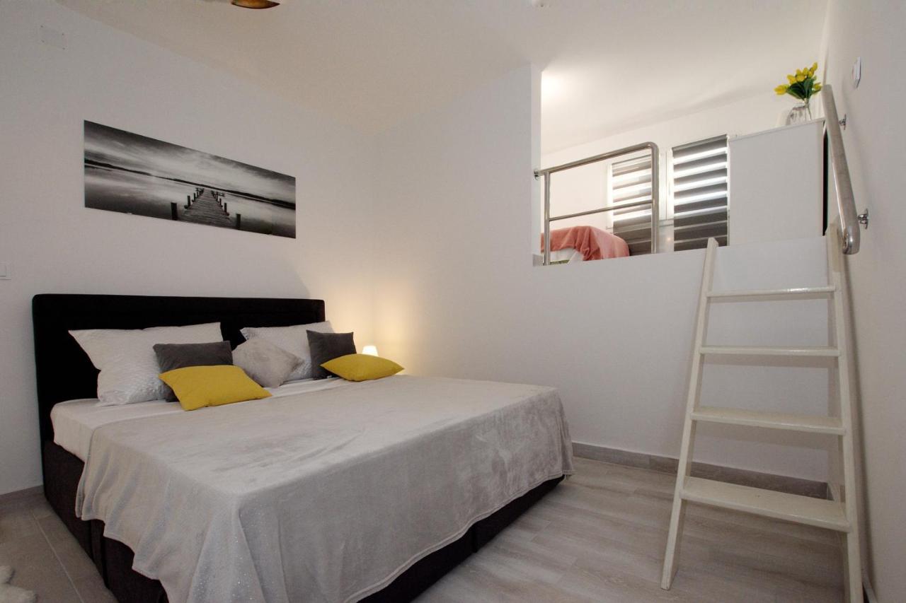 Apartments By The Sea Kozino, Zadar - 5803 Luaran gambar
